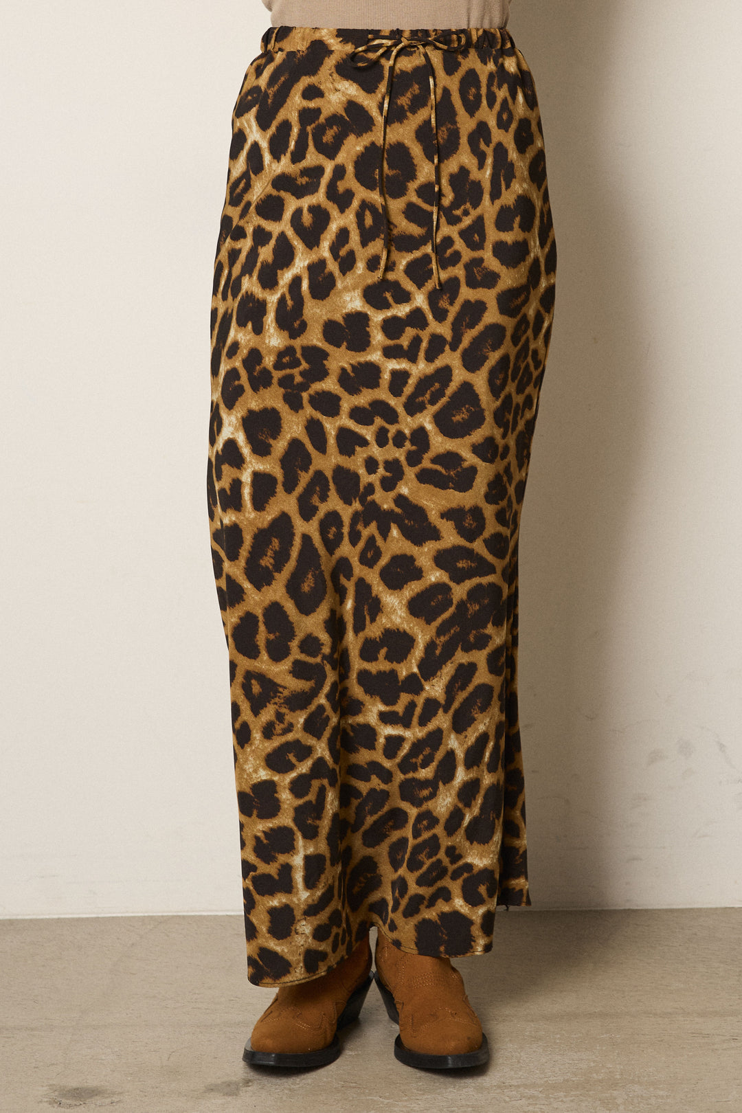 [SET]ルーズシルエットダブルテーラードジャケット+ストレッチロングTシャツ+レオパードサテンナロースカート(3set)