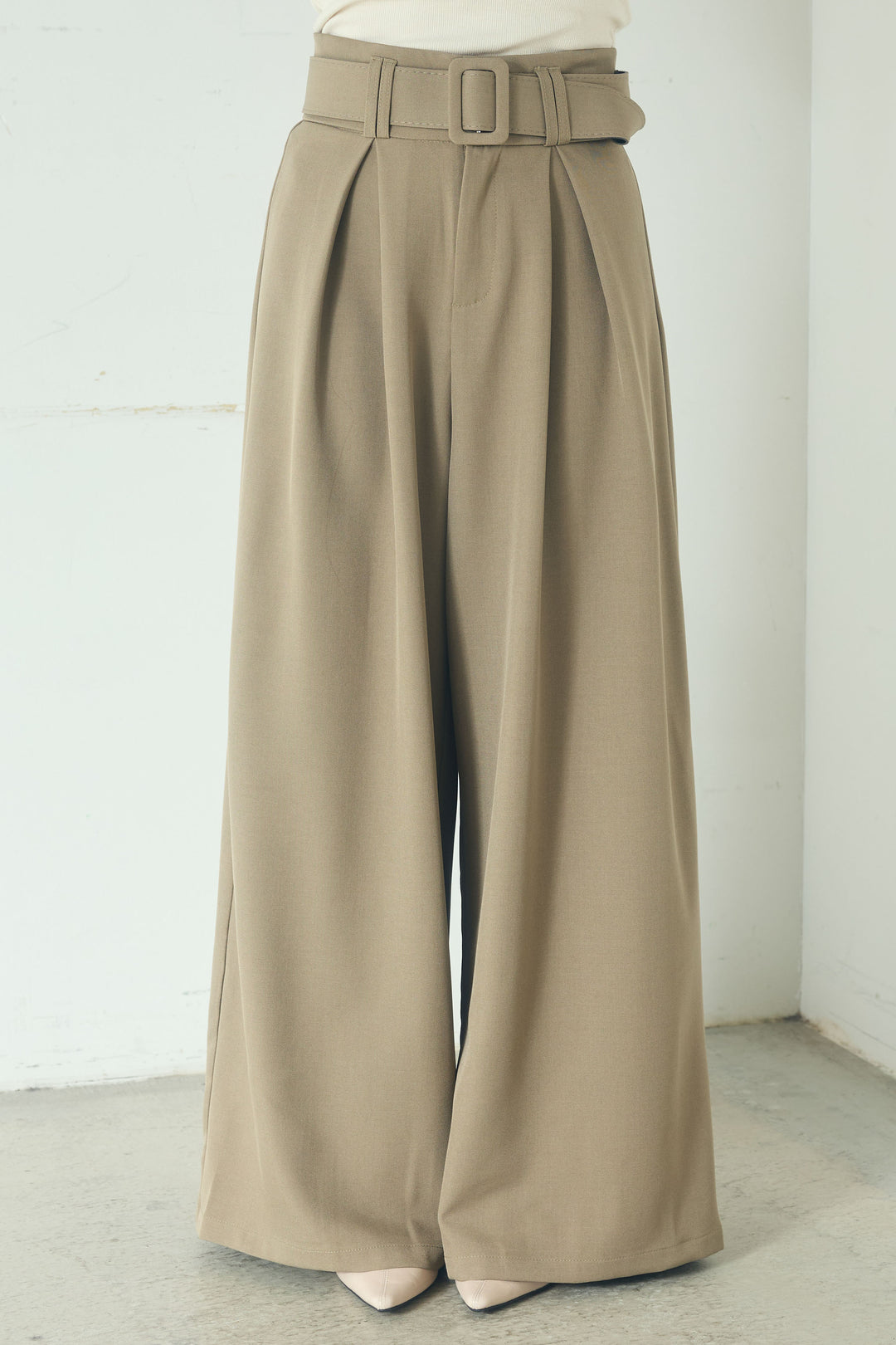 [SET]モチーフ付きシアーブルゾン+ベルト付きツータックワイドパンツ(2set)