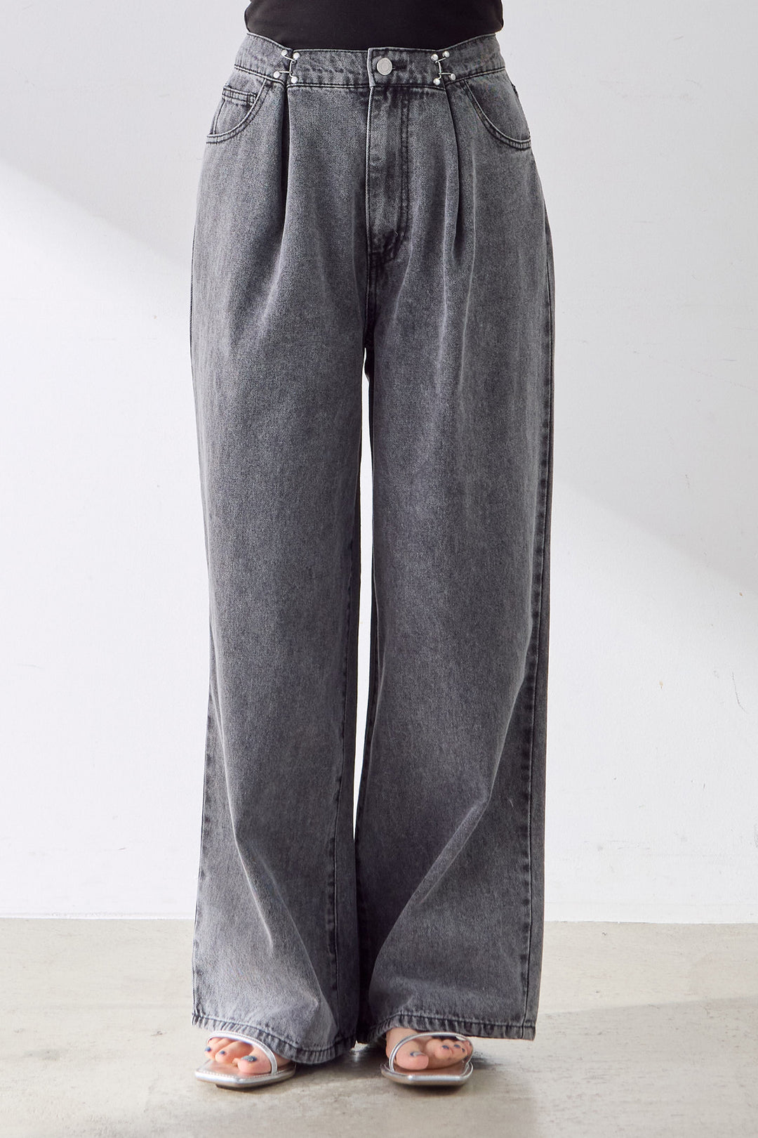 【即納】ホック付きタックデニムワイドパンツ