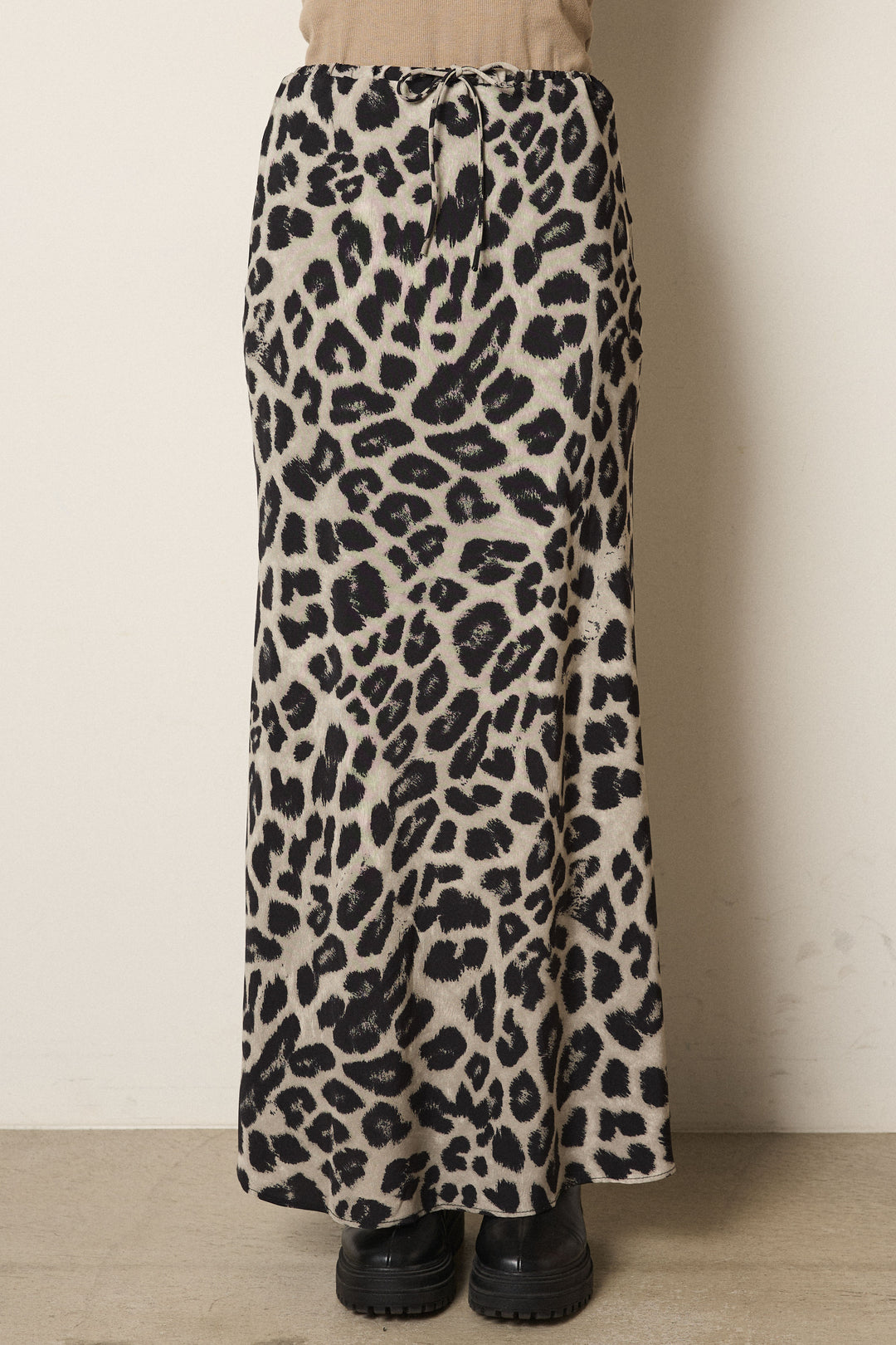 [SET]ルーズシルエットダブルテーラードジャケット+ストレッチロングTシャツ+レオパードサテンナロースカート(3set)