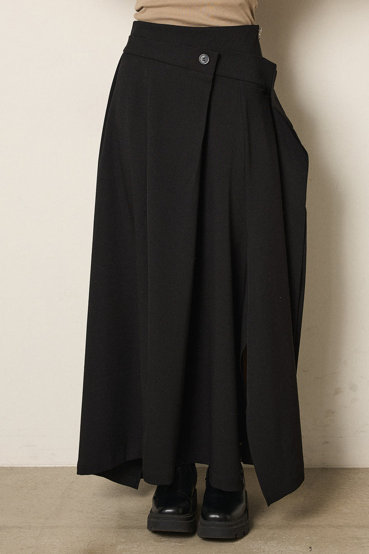 変形シルエットスカート