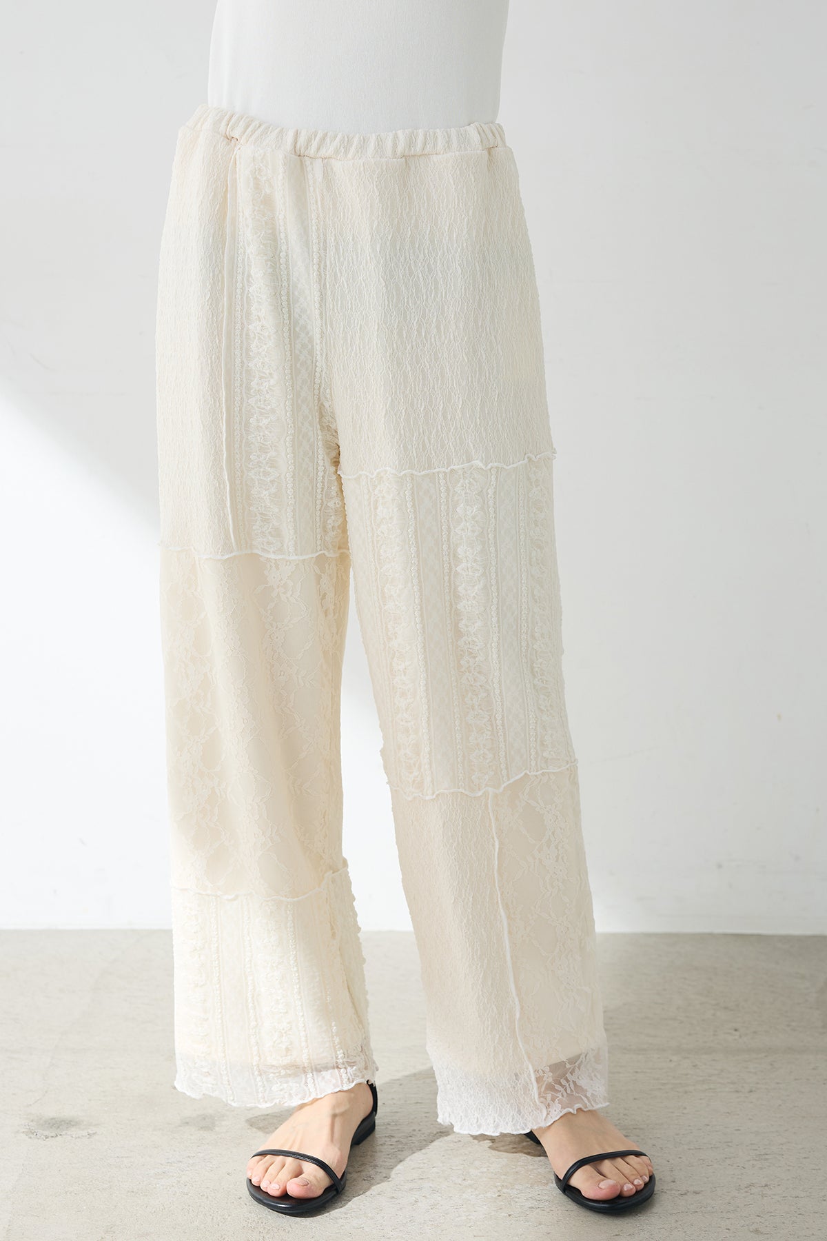 TODAYFUL パッチワークレースパンツ　38 ホワイト　裏地付き TODAYFUL（トゥデイフル）の「パッチワークレースパンツ（その他