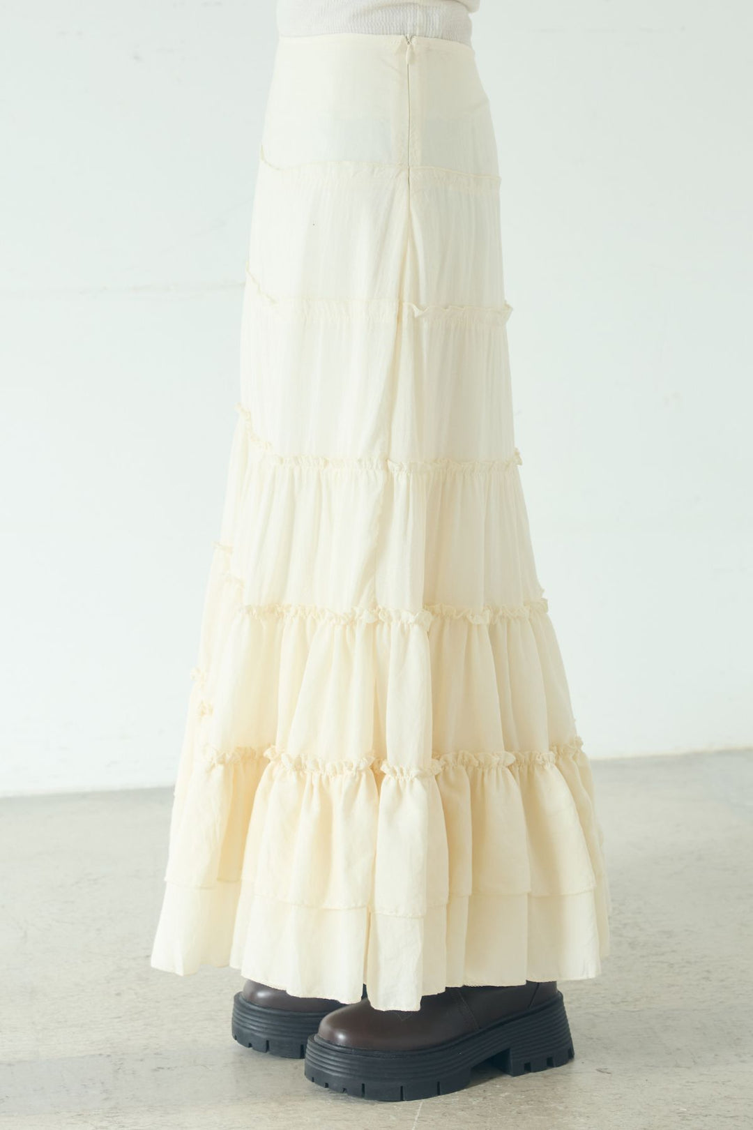 [SET]ミックスメッシュキーネックプルオーバー+ギャザーティアードマキシスカート(2set)