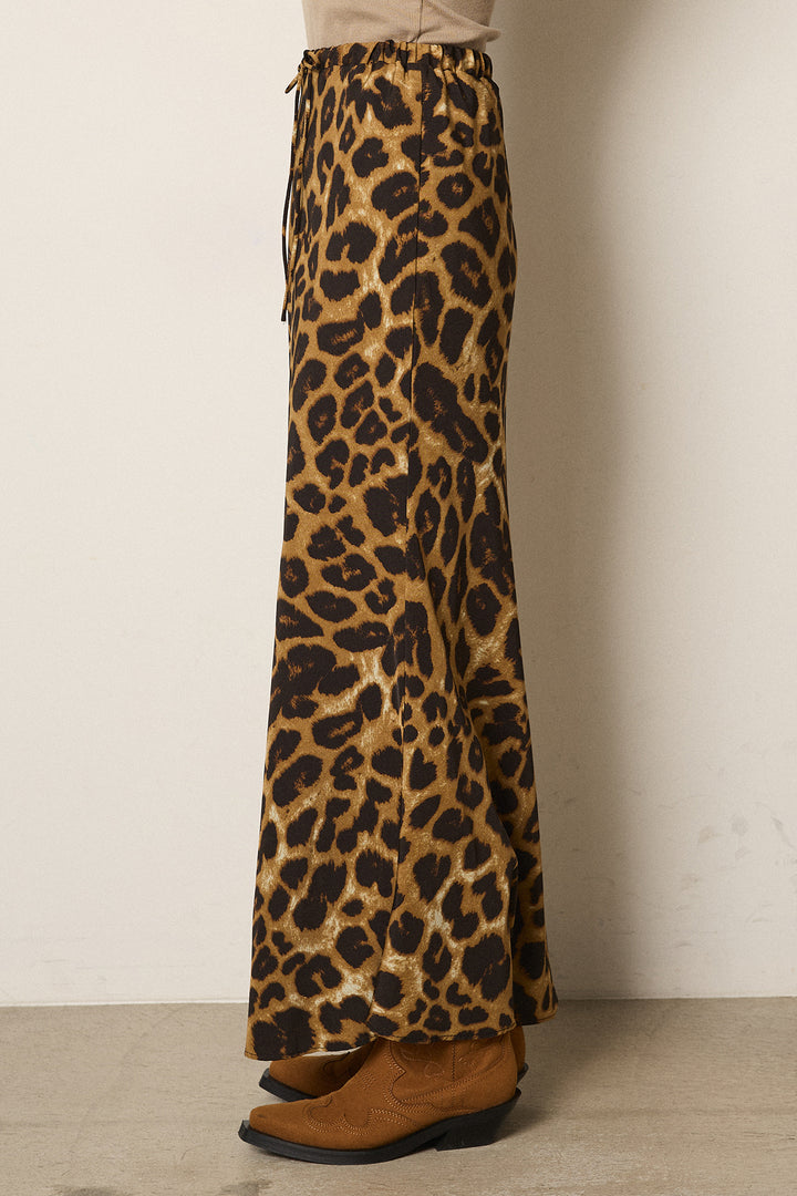 [SET]袖シャーリング裾フリルデニムブルゾン+レオパードサテンナロースカート(2set)