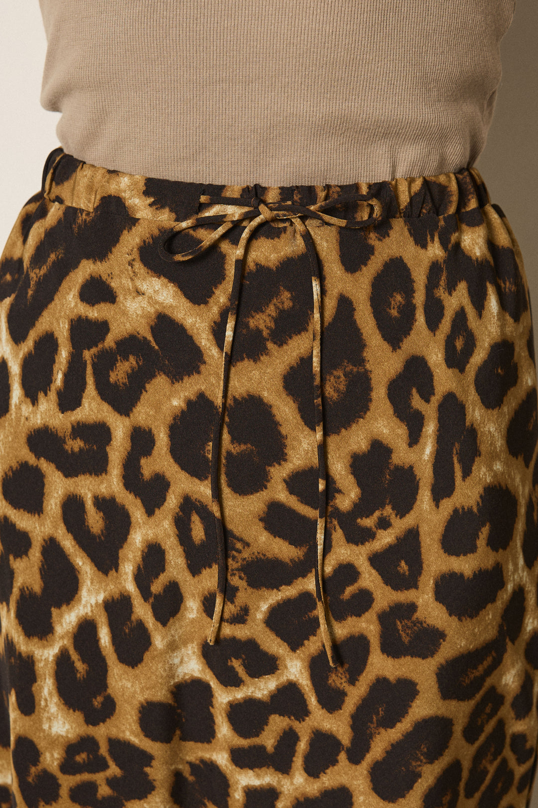 [SET]ルーズシルエットダブルテーラードジャケット+レオパードサテンナロースカート(2set)