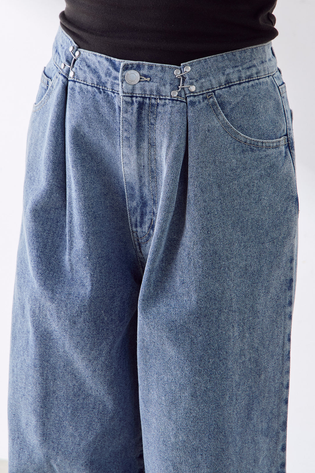 【即納】ホック付きタックデニムワイドパンツ
