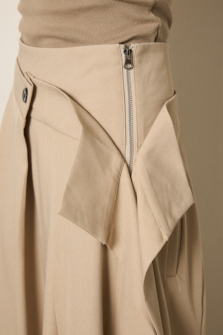 変形シルエットスカート