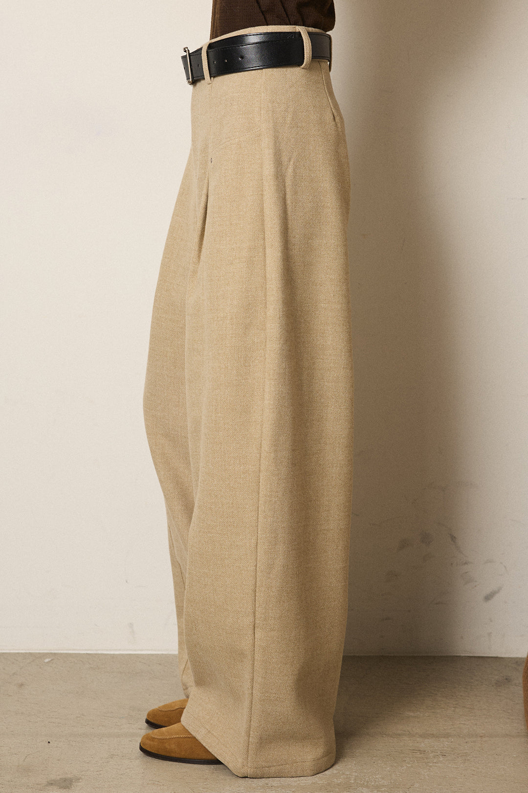 ベルト付き起毛タックワイドカーブパンツ