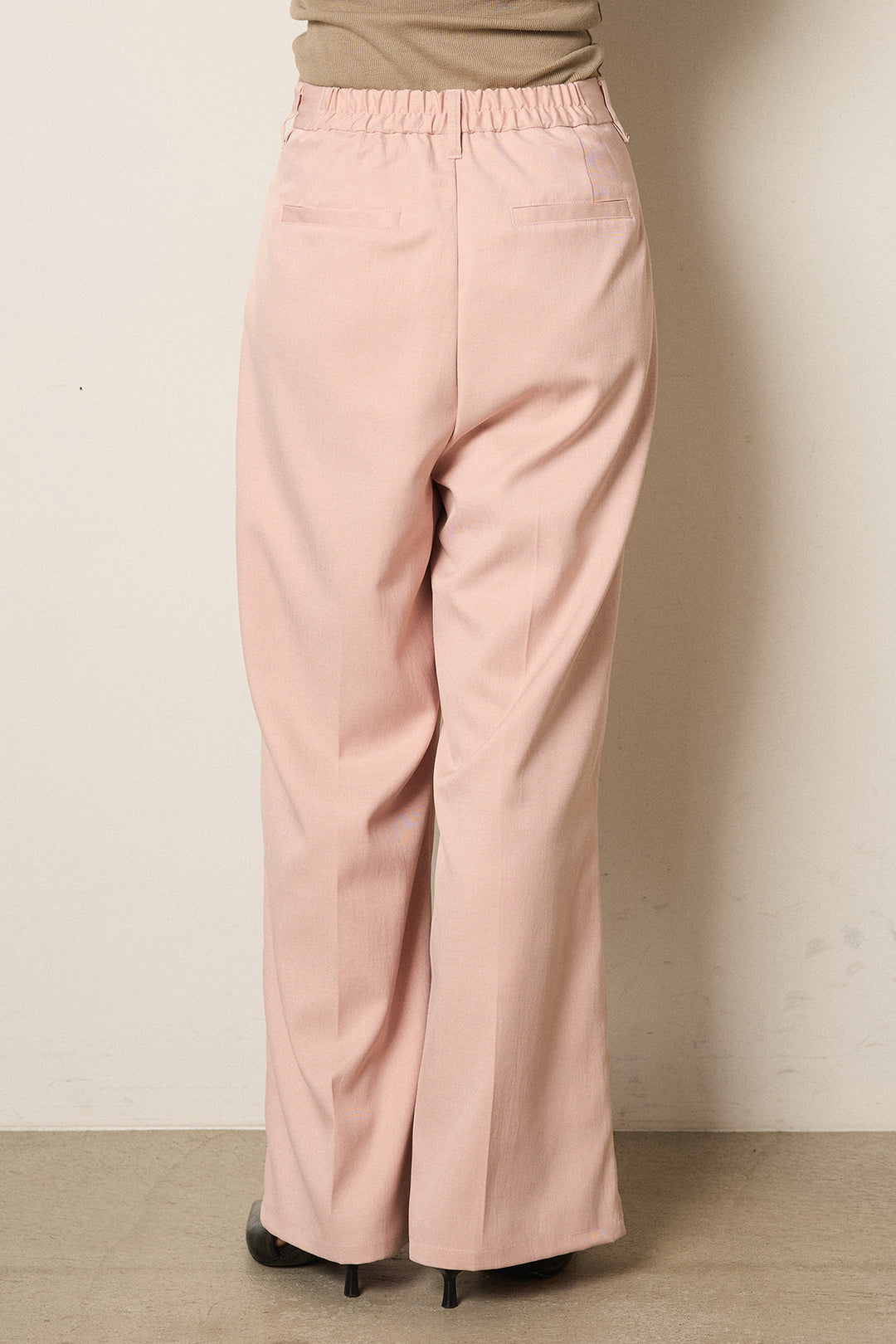 [SET]Vネックフリルカラーブラウス+ツイルスプリングカラータックパンツ(2set)