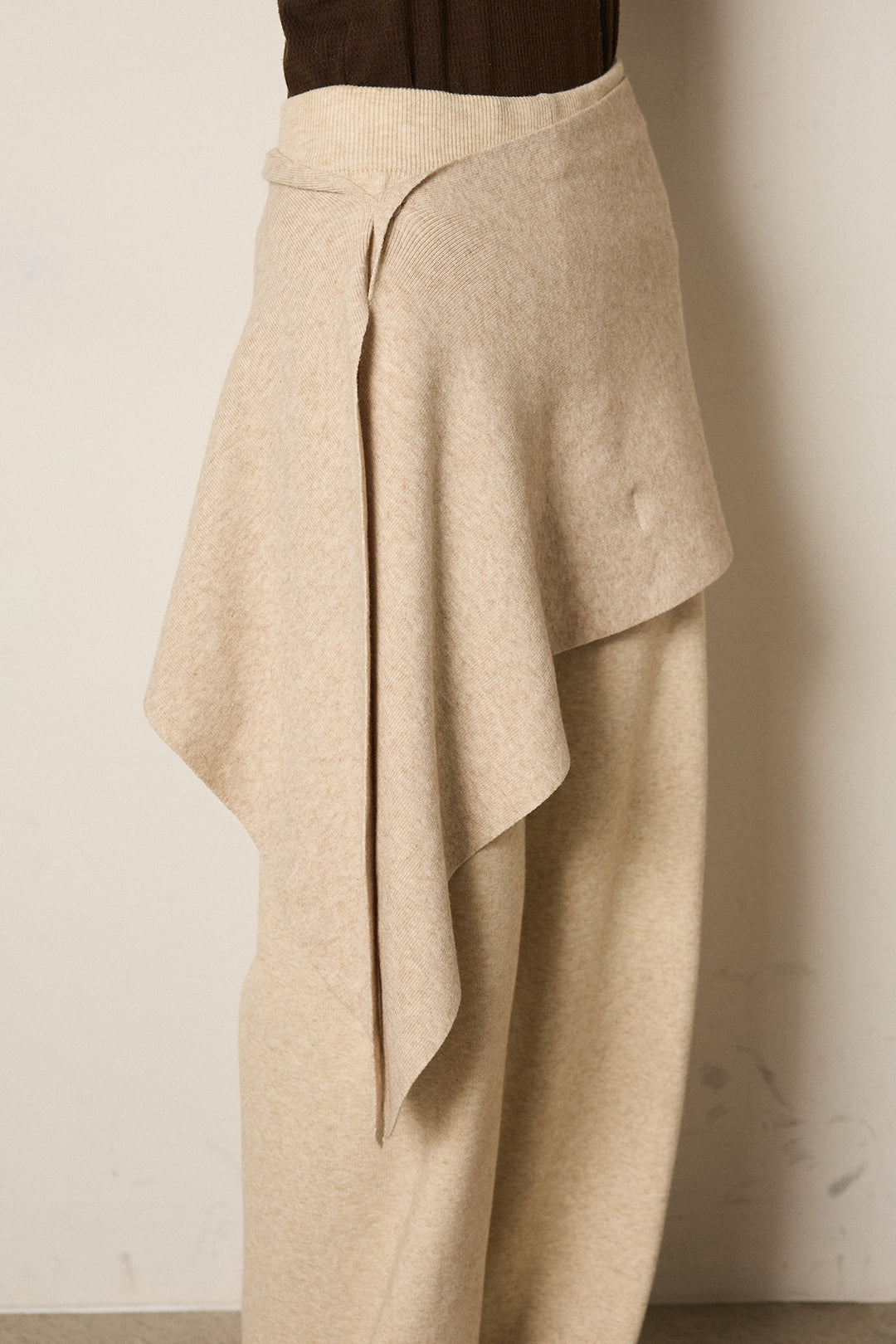 ウエスト巻きニットパンツ
