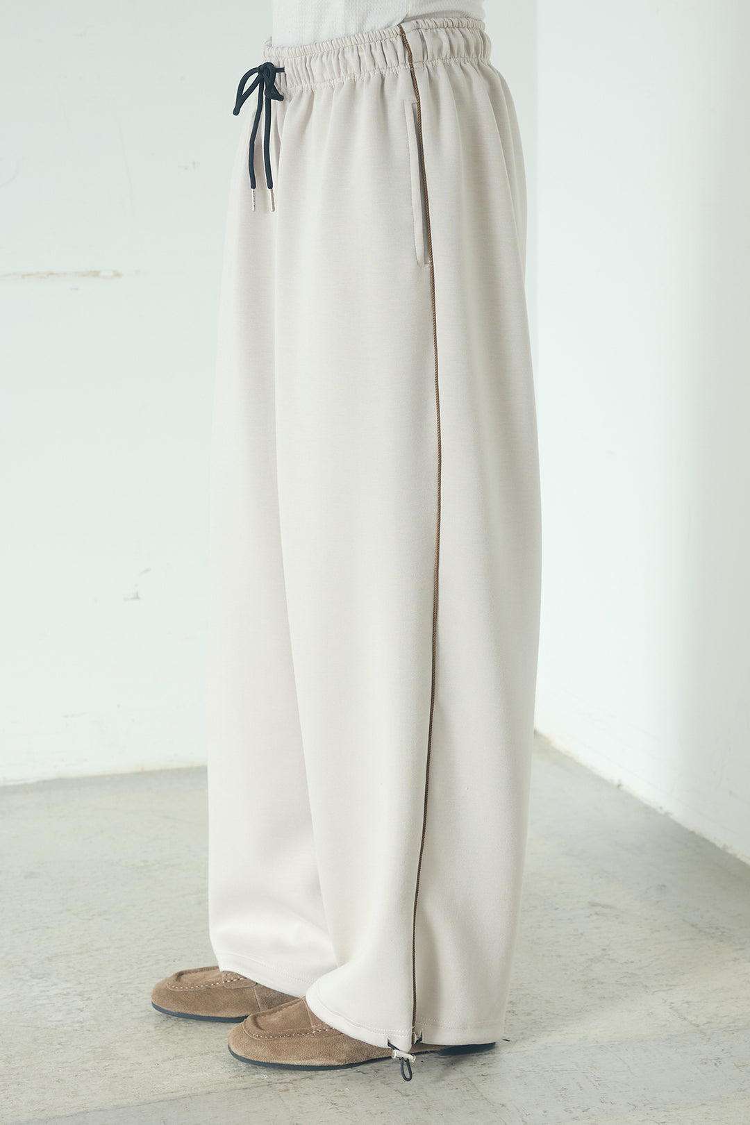 サイドラインスムーススウェットパンツ