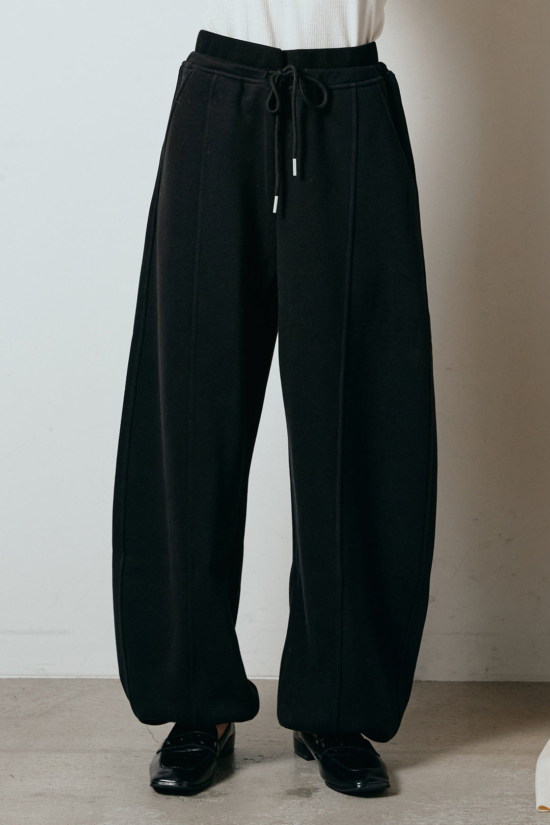 [SET]ケーブルリラックスショートニット+スウェットワイドカーブパンツ(2set)