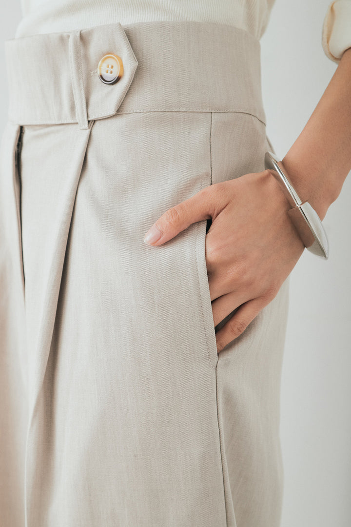 センタープレスセミワイドパンツ