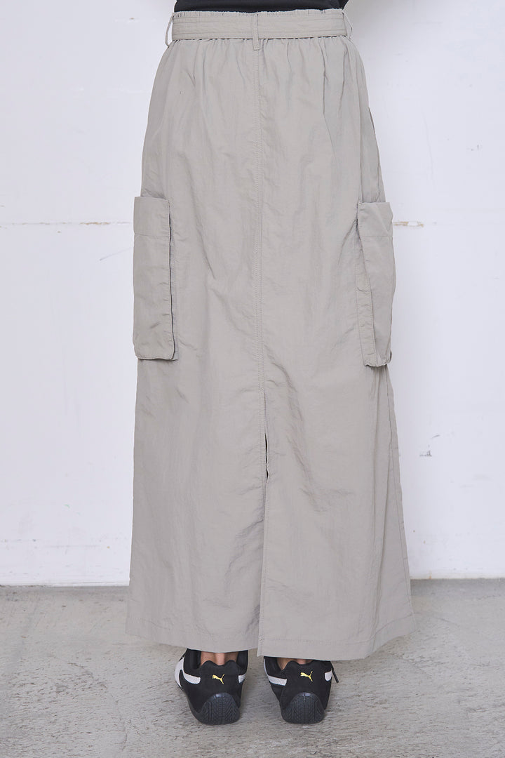 [SET]リサイクルポリニュアンス釦カーデ+撥水加工ナイロンスカート(2set)