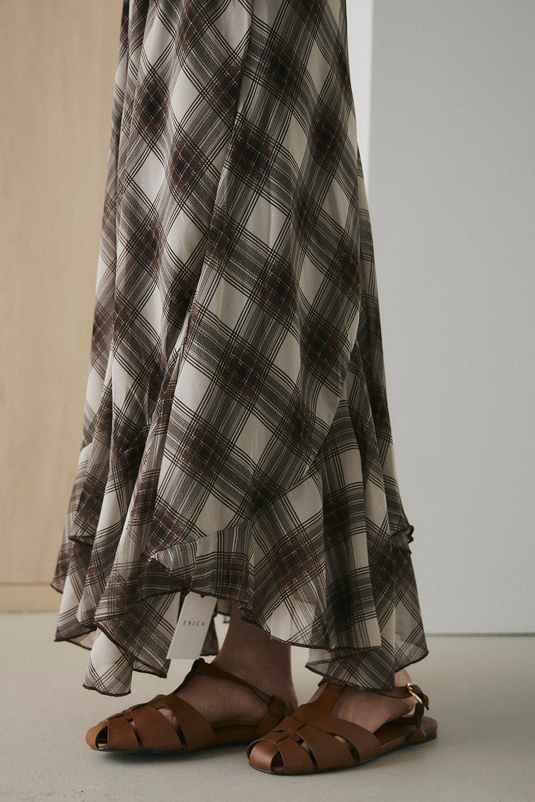 イレギュラーマチフレアチェックスカート