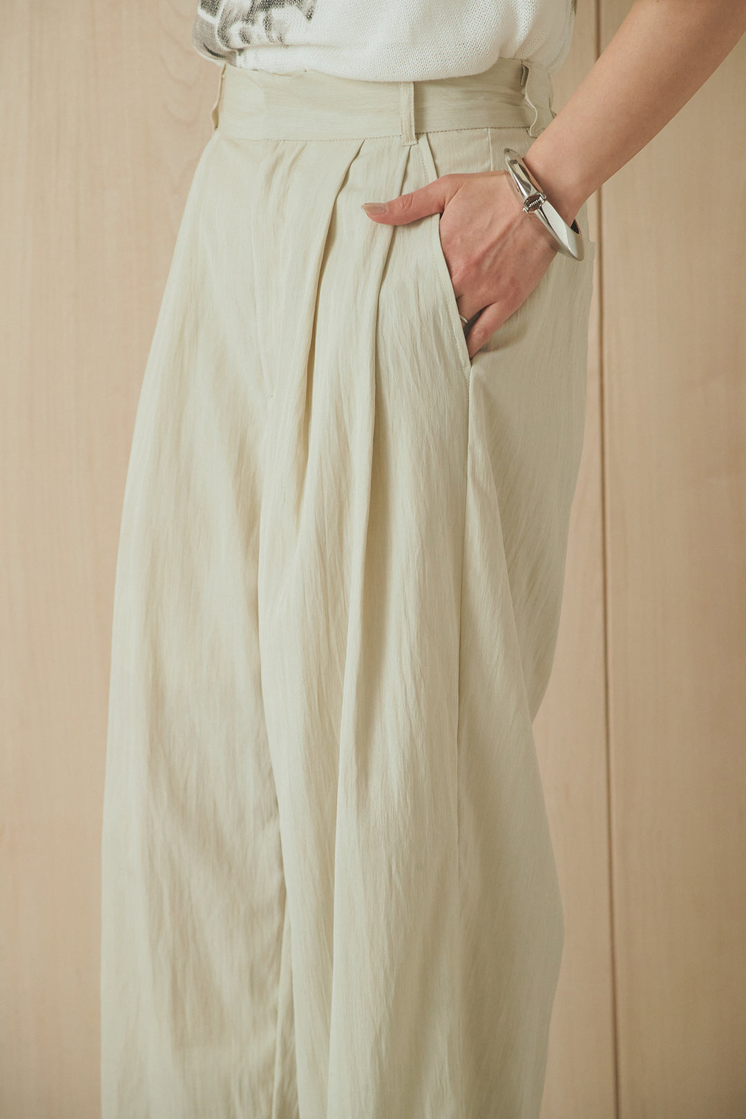 [SET]半袖モノトーングラフィックトップス+リネンライク2タックワイドパンツ(2set)