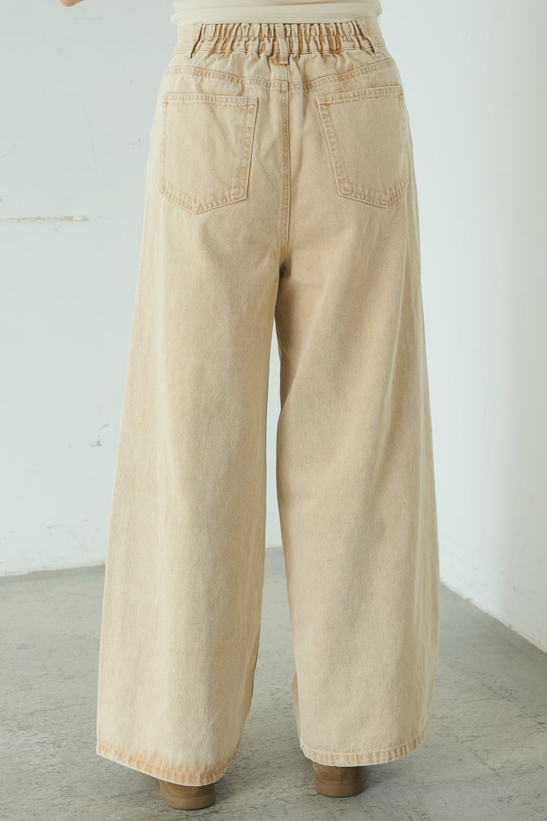 カラーデニムタックカーブパンツ