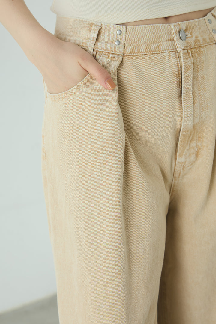 カラーデニムタックカーブパンツ