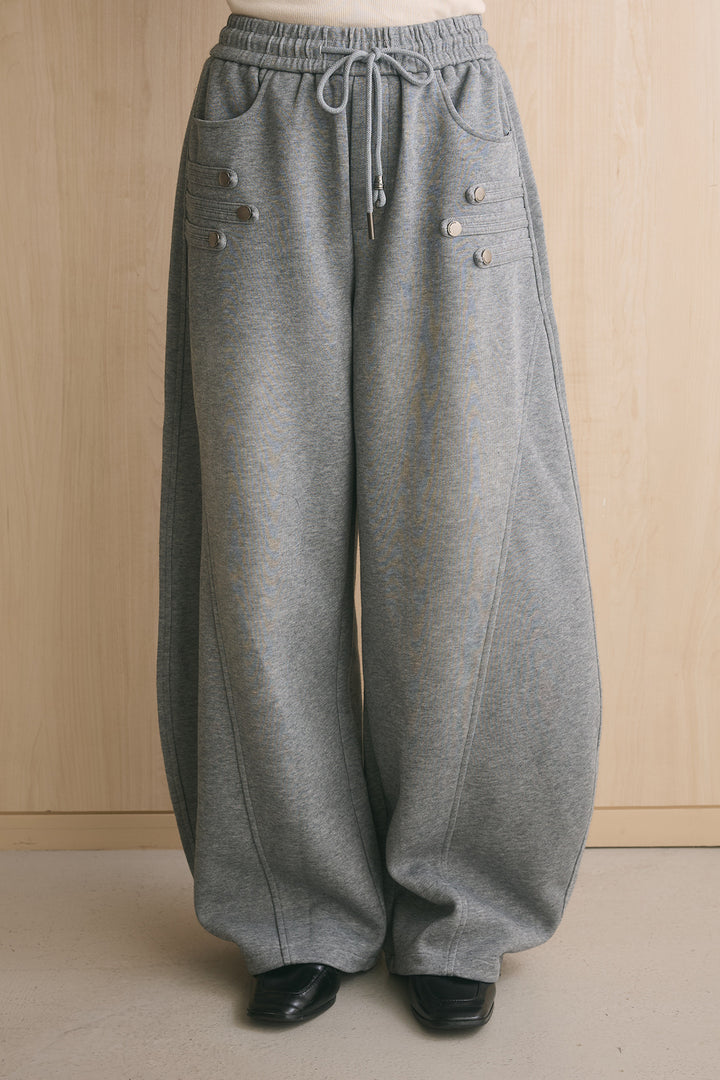ナポレオンディテールカーブパンツ