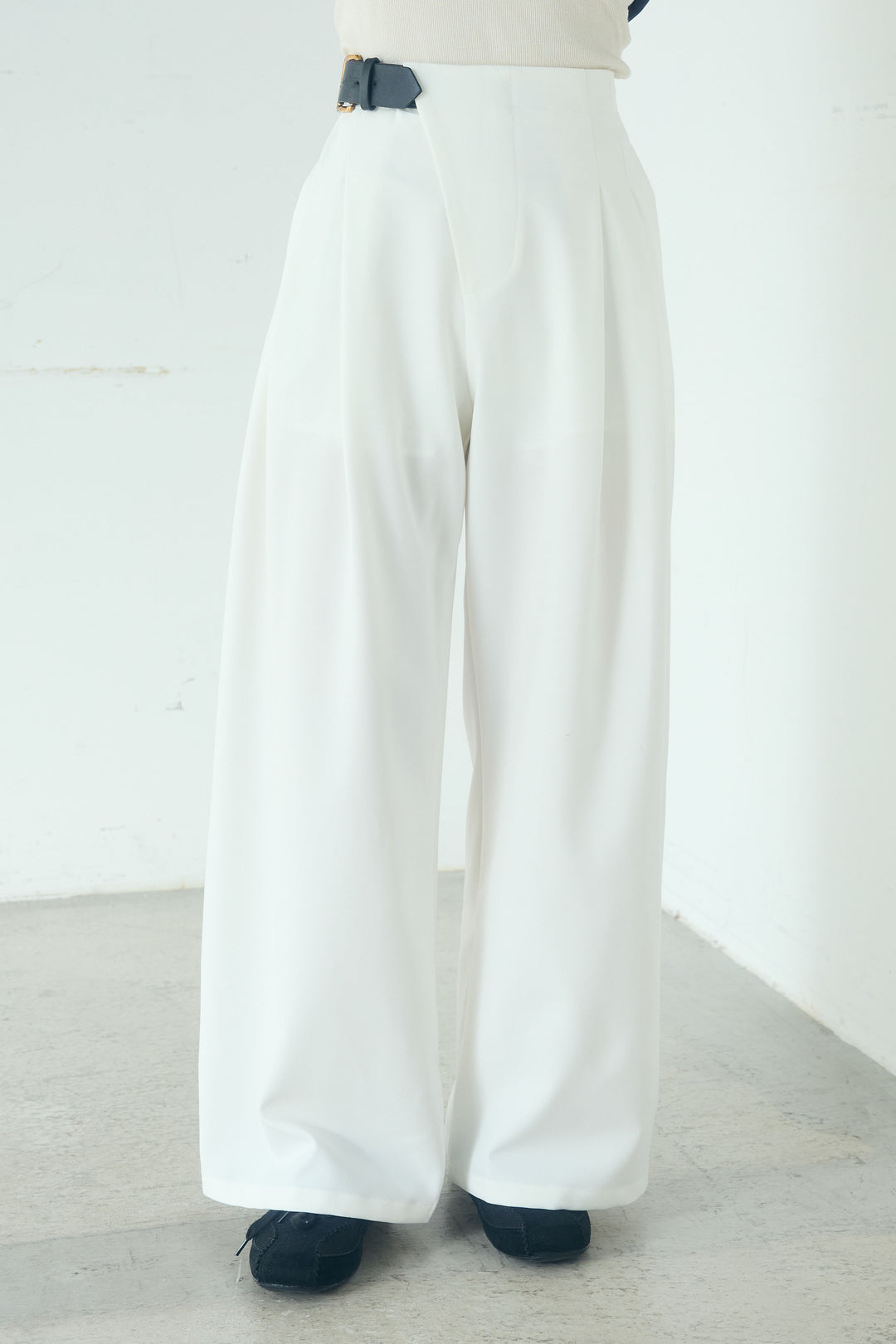 [SET]無地タイ付フーディーBIGシャツ+サイドベルトタック入りスラックス(2set)