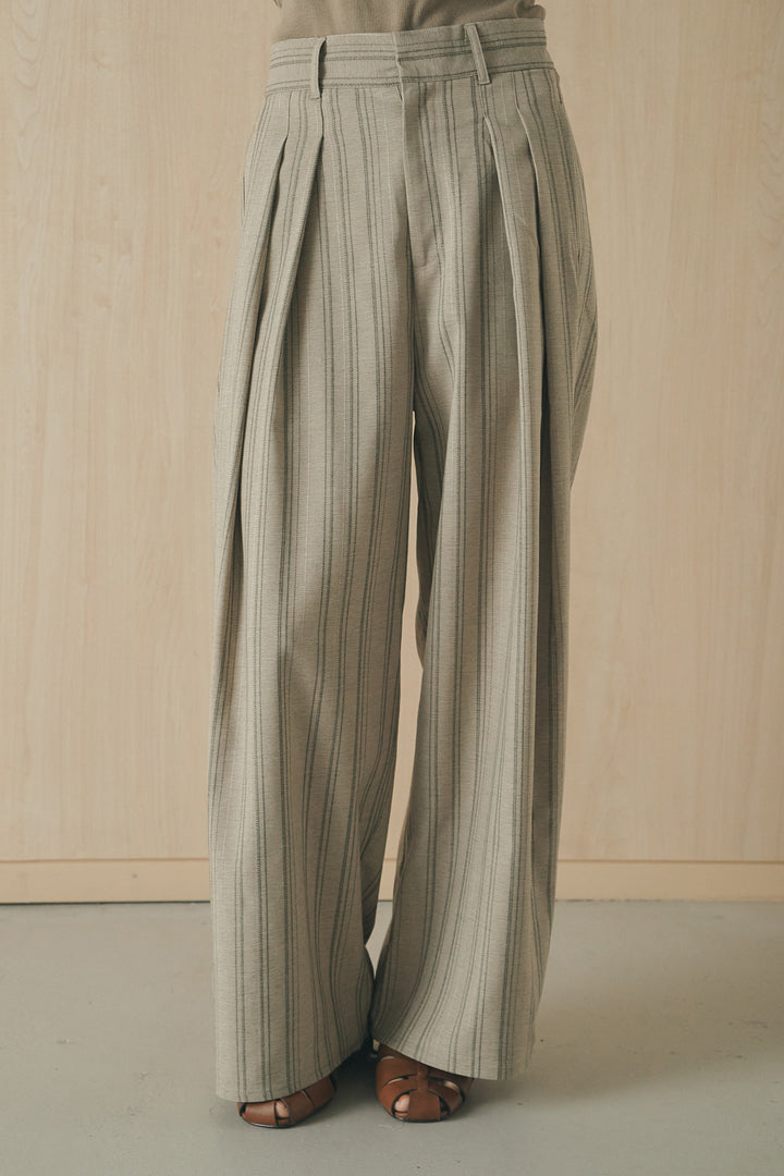 [SET]リネンライクテーラードハーフスリーブジャケット+リネンストライプタックワイドパンツ+リネンストライプレイヤードキャミ(3set)