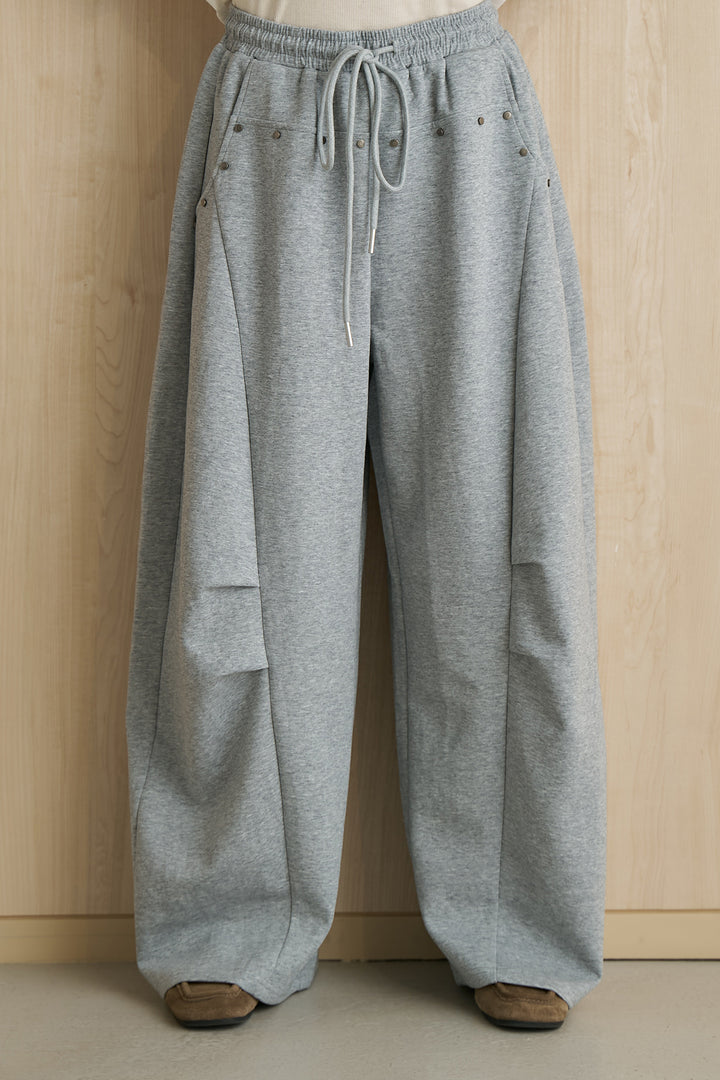 [SET]ハイネックウエストシェイプシャツ+スタッズ付きニーサイドタックスウェットパンツ(2set)