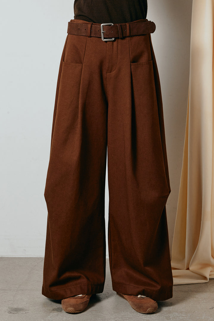 太ベルト付きタックデザインワイドパンツ