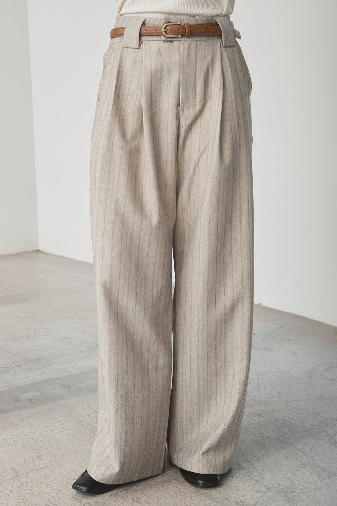 [SET]シアー×ポンチブルゾン+細ベルト付きピンストライプワイドパンツ(2set)