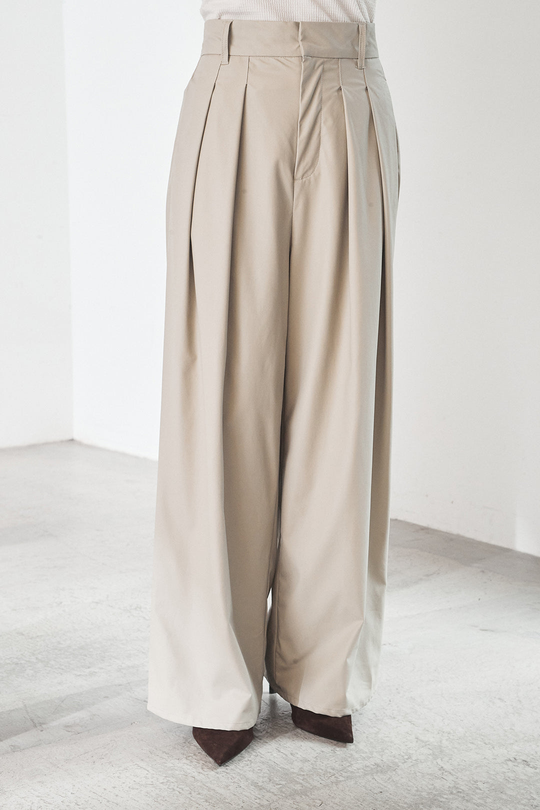 [SET]ウォッシャブルエコレザービックカフスシャツ+ウォッシャブルエコレザータックパンツ(2set)