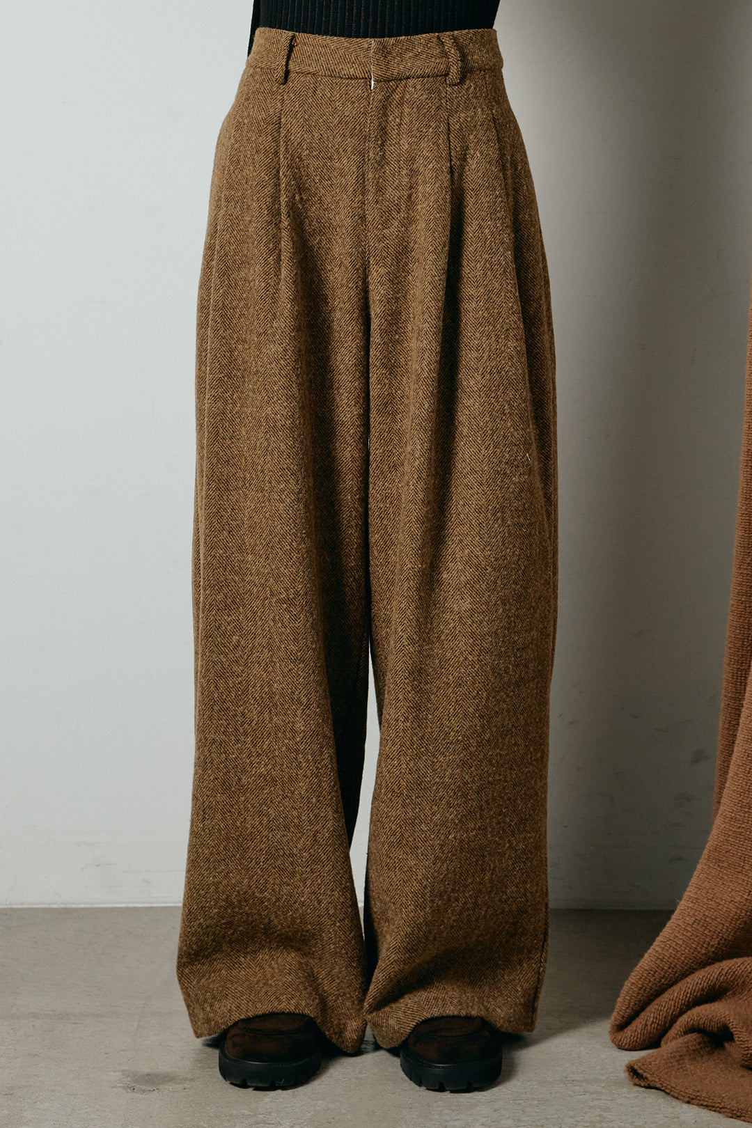 [SET]裾アシンメトリーデザインシャツ+タックツイードワイドパンツ(2set)