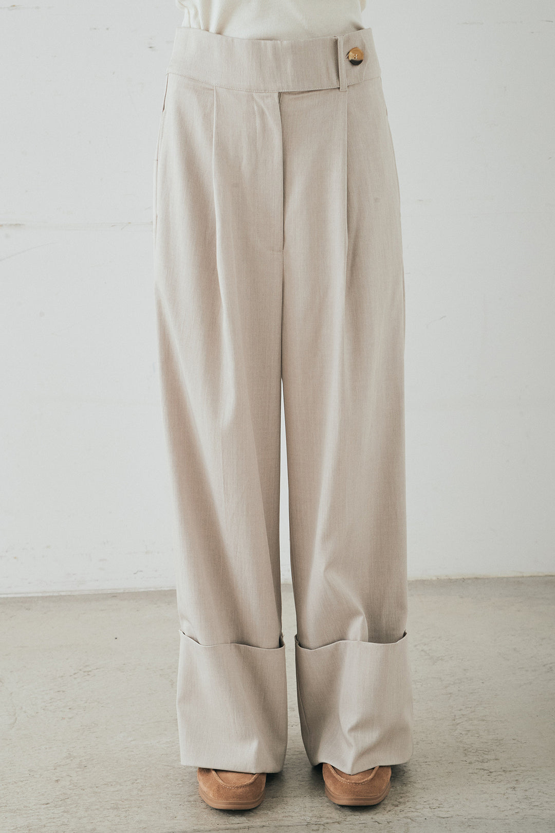 [SET]裾センタードロストロゴプリントワイドTシャツ+センタープレスセミワイドパンツ(2set)