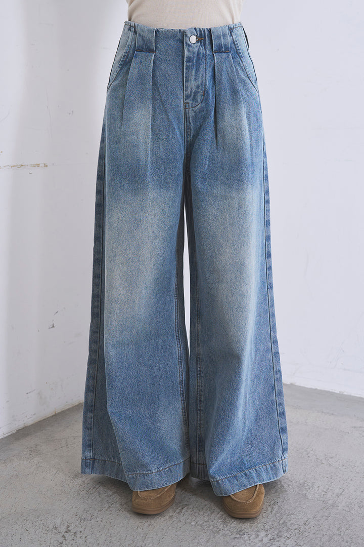 ベルトループワイドタックデニムパンツ