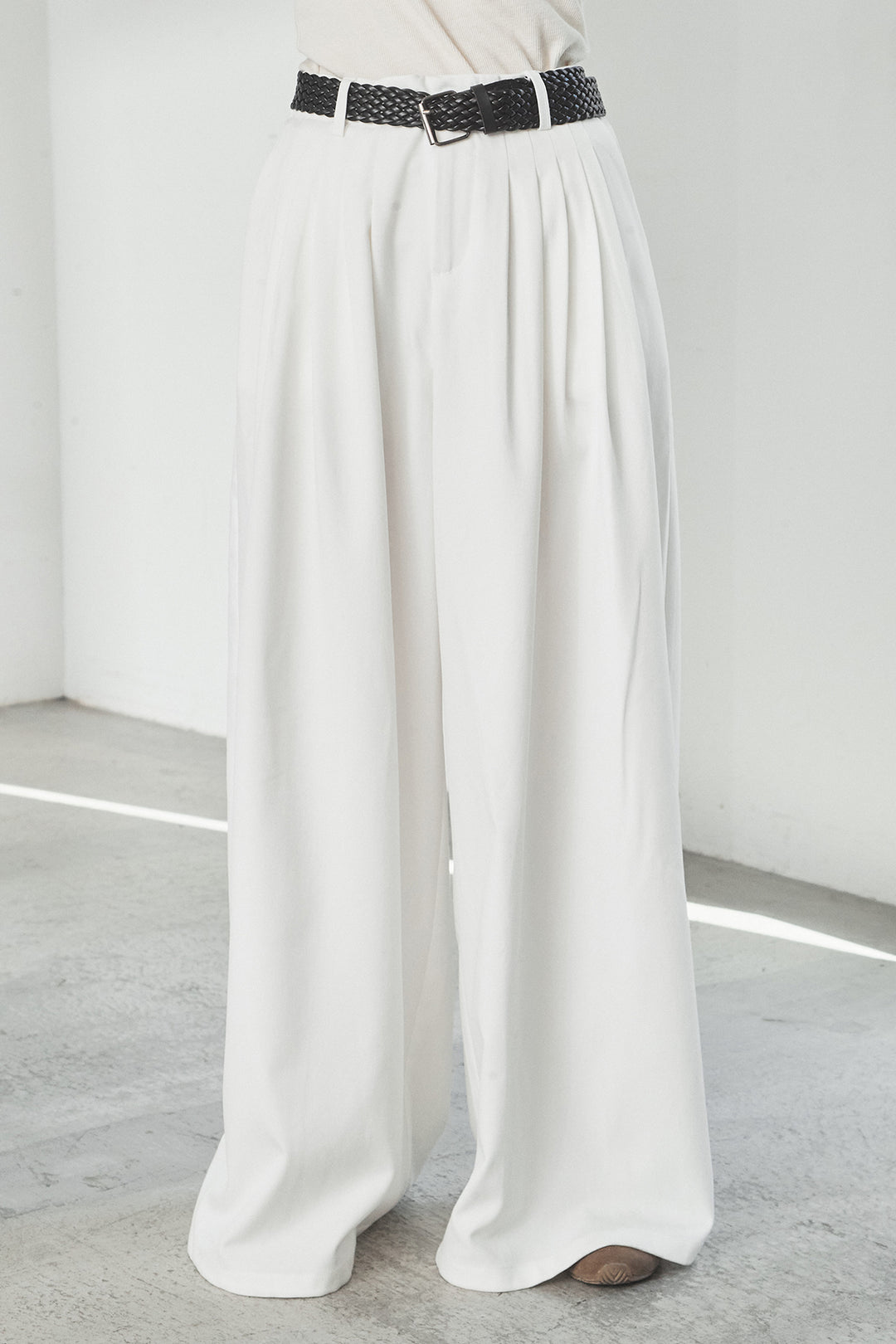 [SET]シアーフラワーフードブルゾン+編みベルト付きウエストタックワイドパンツ(2set)