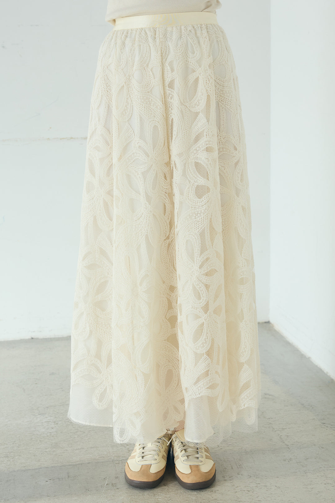 [SET]ベルト付きスタンドネックアウター+ニュアンス柄刺繍スカート(2set)