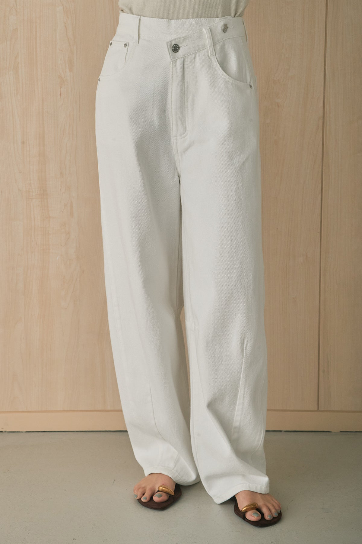 カラーデニムアシメカーブパンツ – ESICA