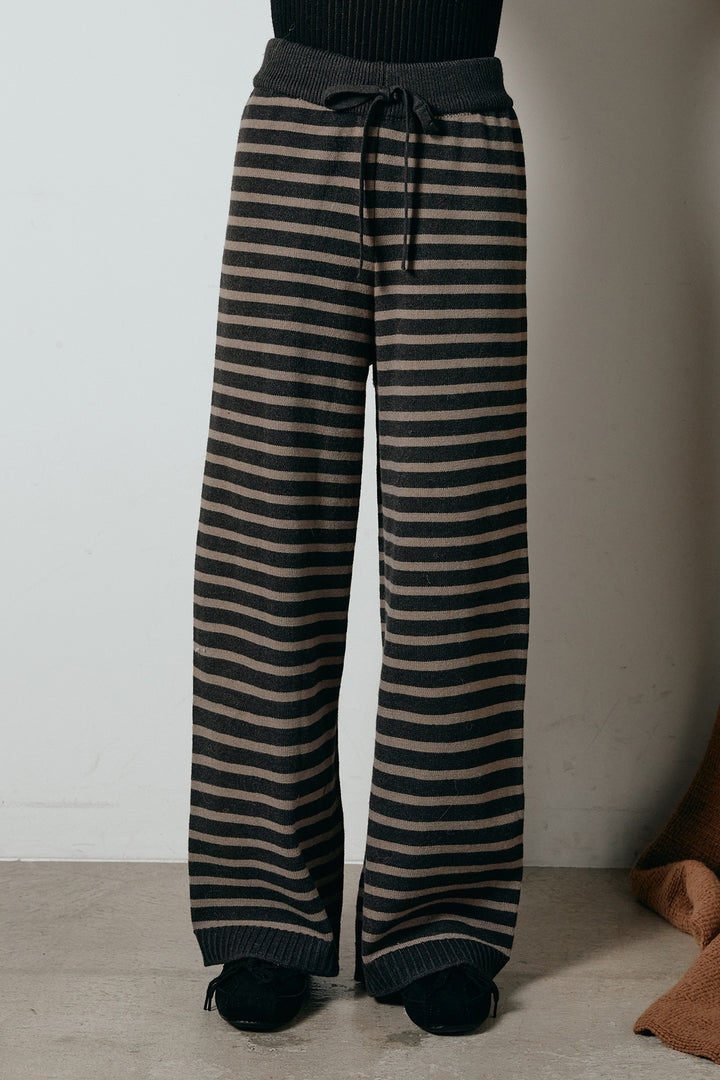 ボーダーリラックスニットパンツ