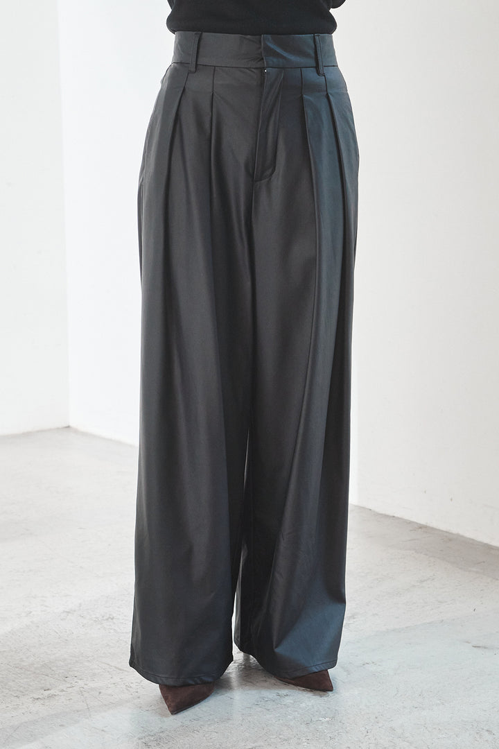 [SET]ウォッシャブルエコレザービックカフスシャツ+ウォッシャブルエコレザータックパンツ(2set)