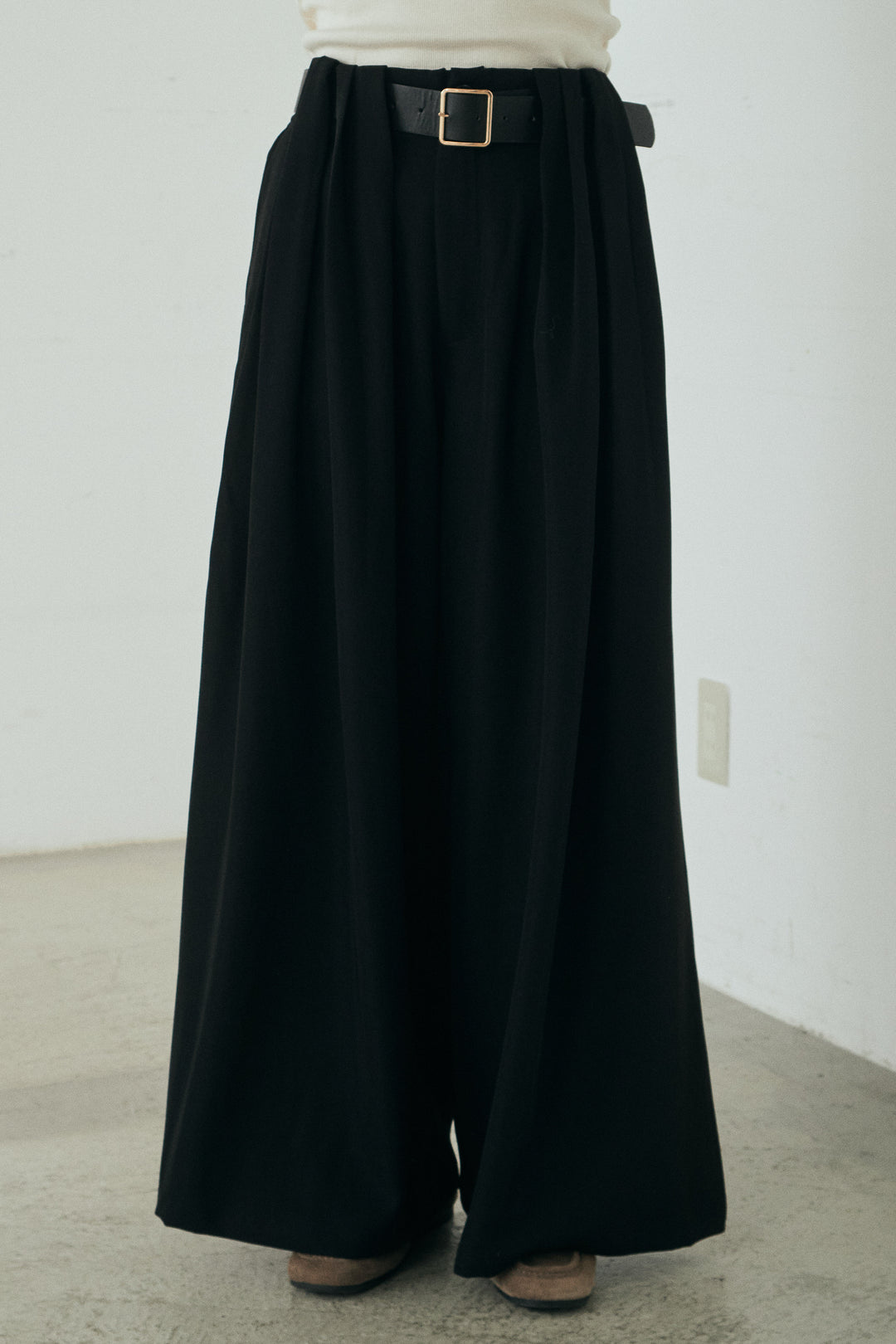 [SET]コットンフリルブラウス+ベルト付きタックデザインハイウエストロングパンツ(2set)