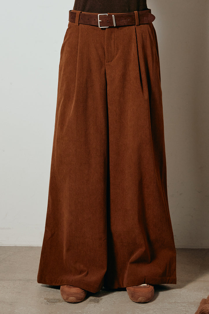 太ベルト付きコーデュロイタックパンツ