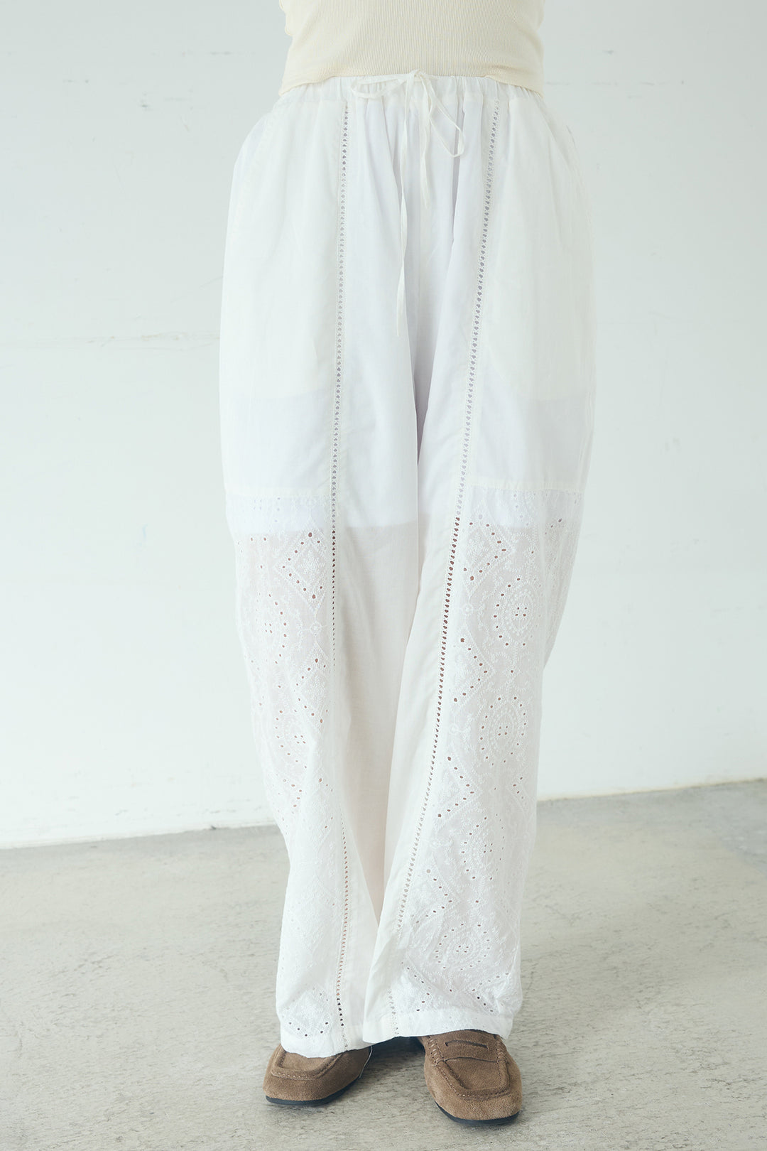 ローンレースイージーパンツ