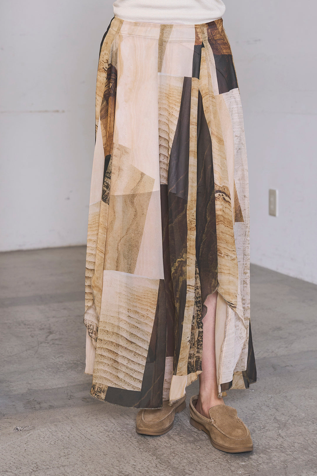 アートペイント柄スカート