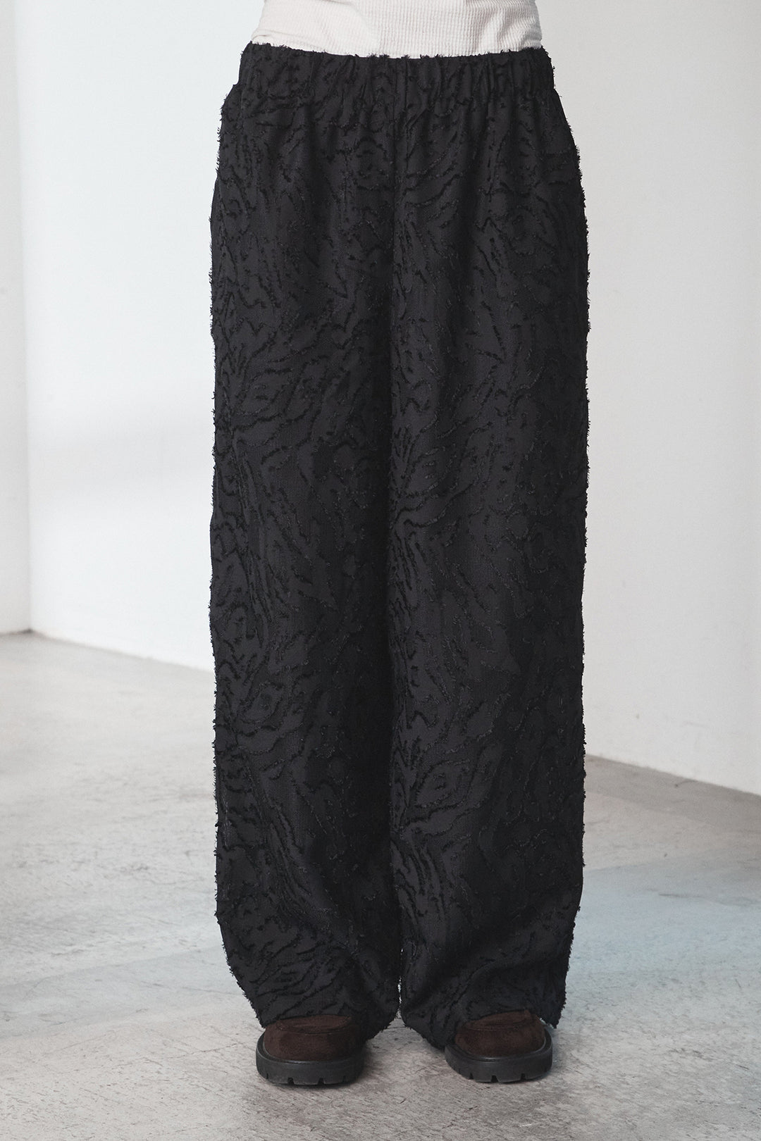 ジャガード柄ロングイージーワイドパンツ