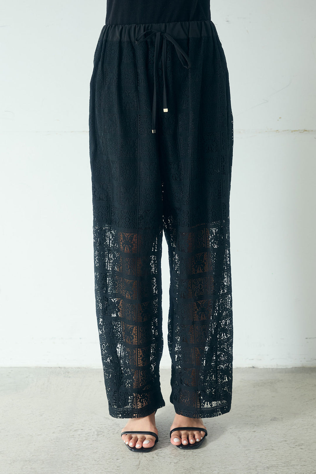 [SET]デニムオーバーサイズジャケット+パッチワークレースイージーパンツ+パッチワークレースショート丈フードシャツ(3set)