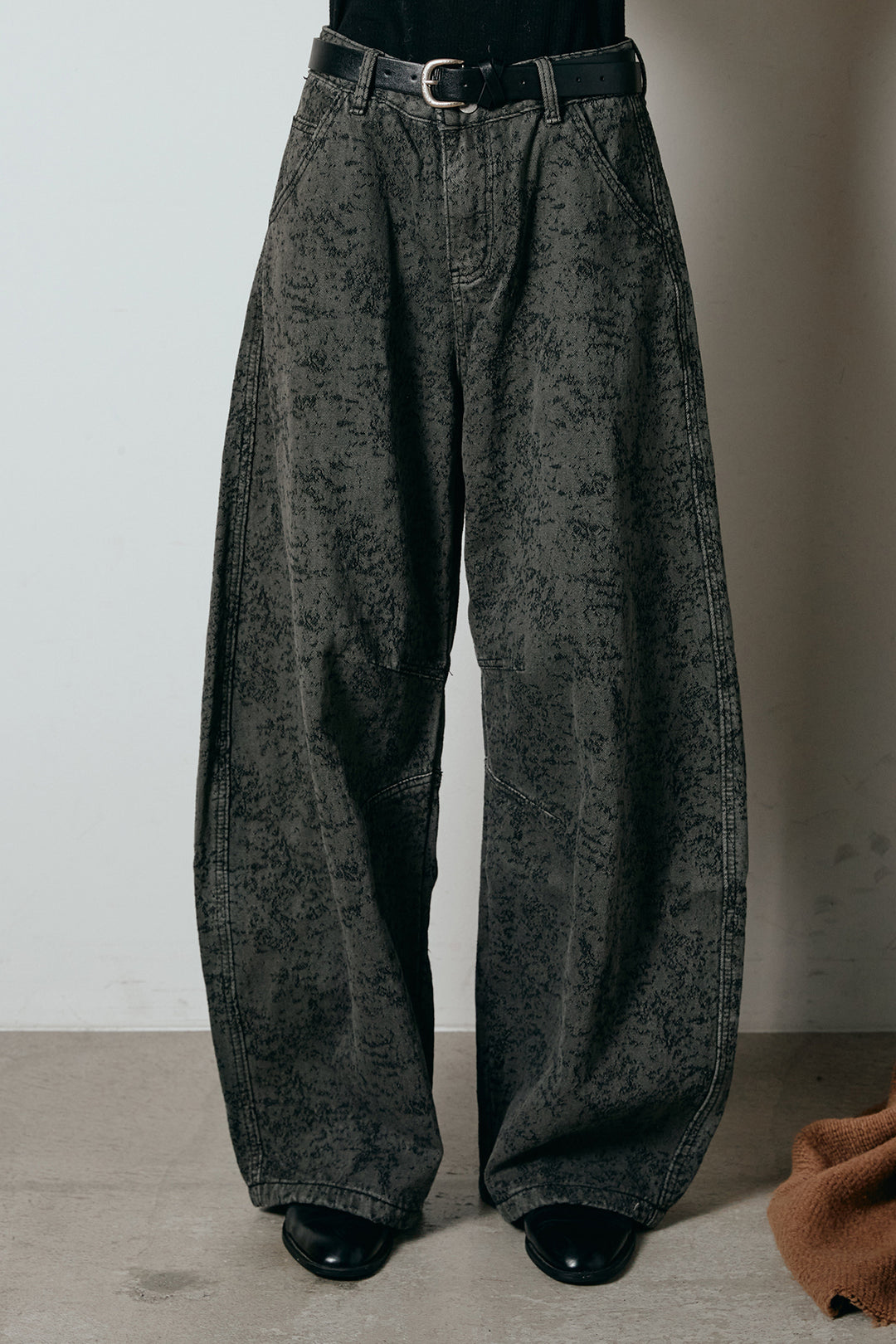 [SET]パターンランダム編みニットトップス+ベルト付きニュアンス柄カーブワイドパンツ(2set)