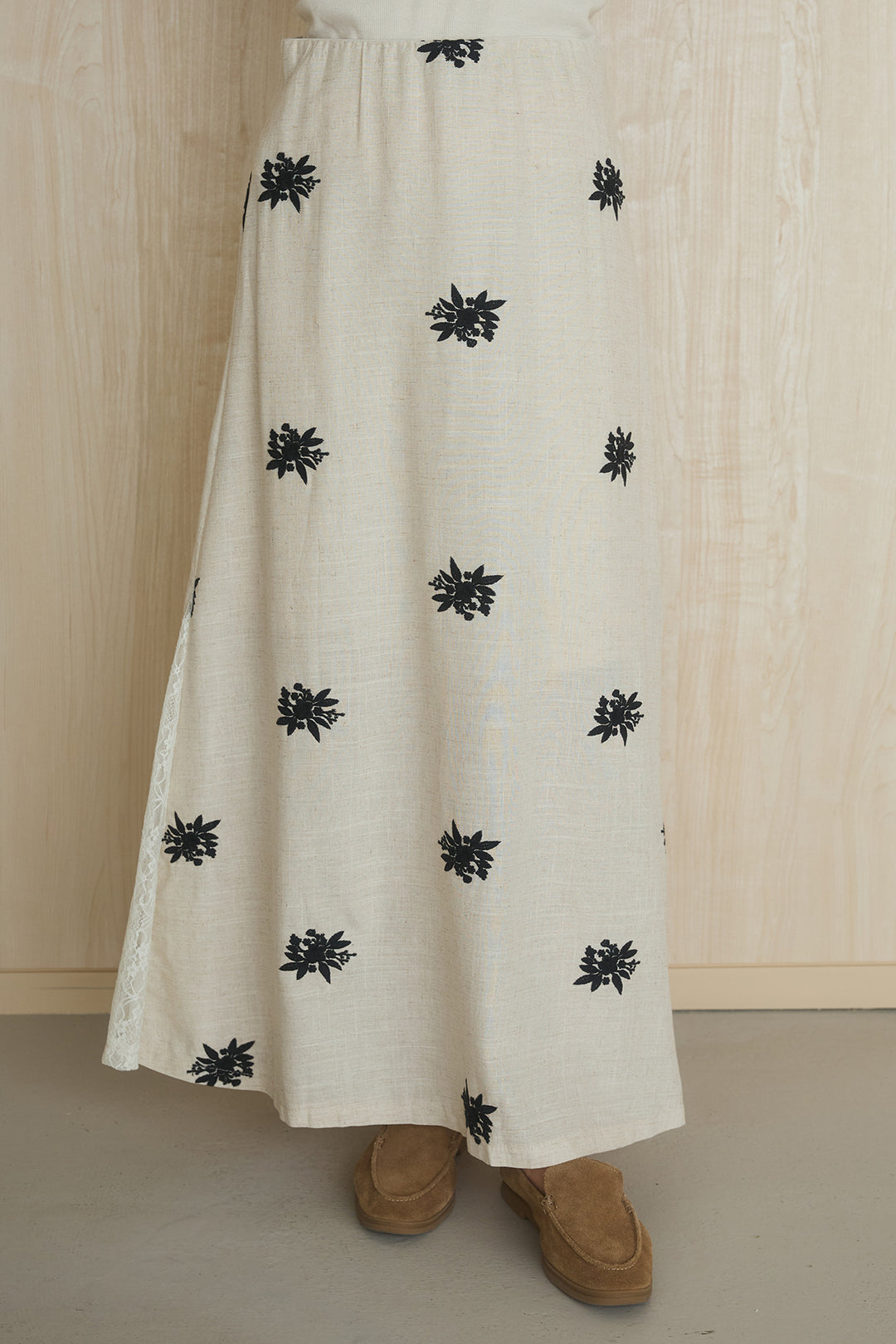 [SET]麻混襟付きトップス+レースコンビフラワー刺繍柄スカート(2set)