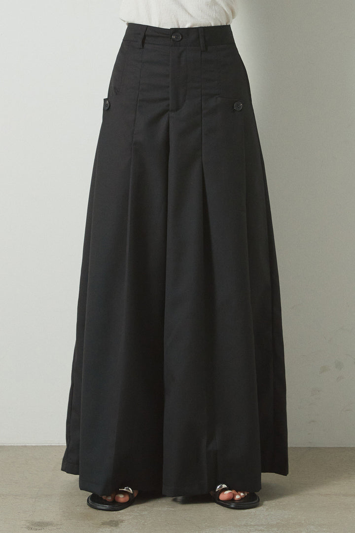 サイドボタンタックワイドパンツ