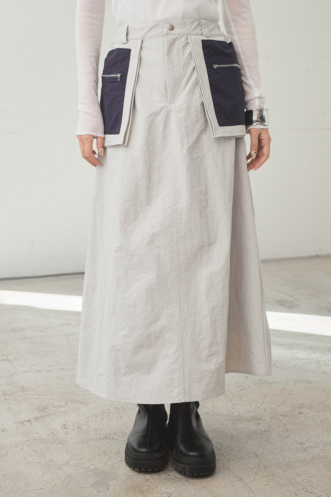 [SET]襟付きナイロンベスト+サイドデザインナイロンスカート+リブシアークルーネック長袖トップス(3set)