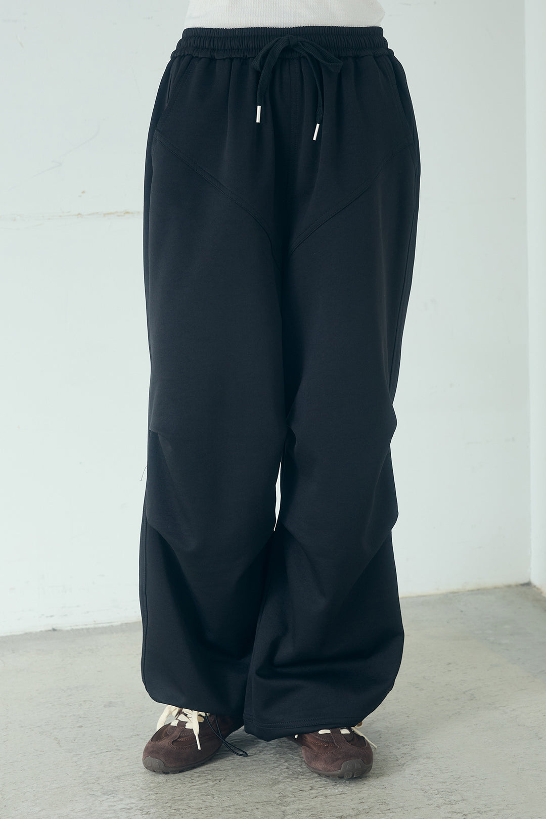 ランダムタックデザインワイドパンツ