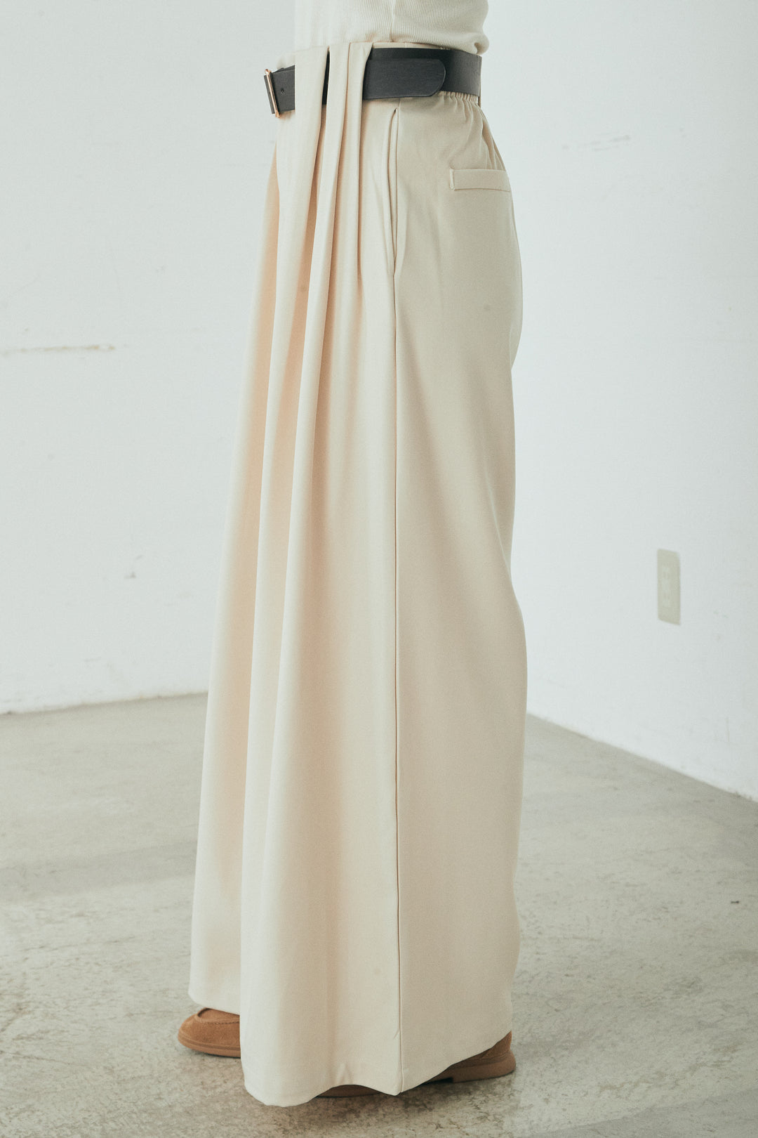 [SET]コットンフリルブラウス+ベルト付きタックデザインハイウエストロングパンツ(2set)