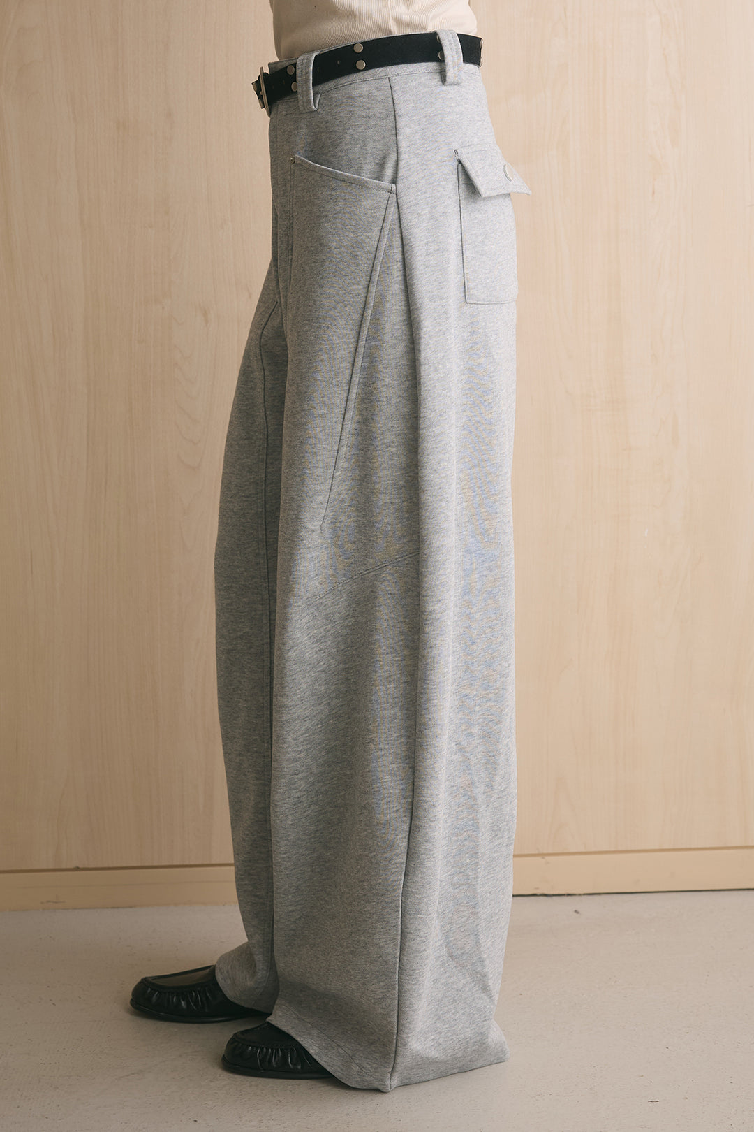 [SET]配色トリムカバーオールニットジャケット+ハトメサークルベルト付きスウェットカーブパンツ(2set)